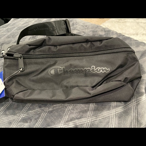 Champion Stealth Crossbody Pack - Picture 1 of 4